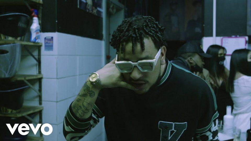 Video: AKA – Cross My Heart